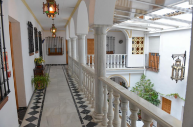 Los Omeyas – Authentic 2 star lodgings in the center of Córdoba, right next to the Alcazar and Calahorra Tower