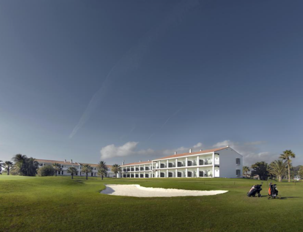 Parador de Málaga Golf – Luxurious beach front 4 star hotel in Málaga with an 18 hole golf course