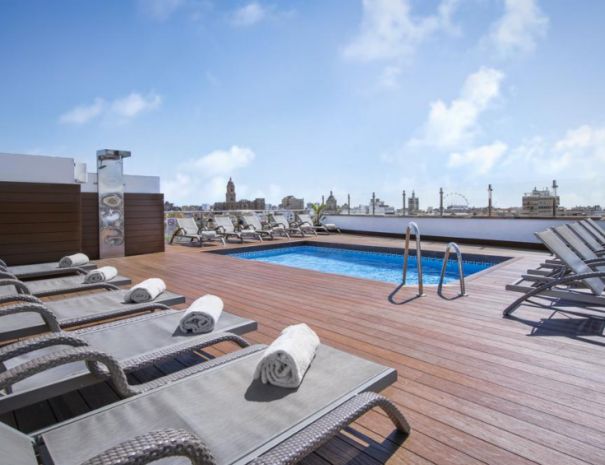 Salles Hotel Málaga Centro – 4 star hotel in the center of Málaga with a rooftop pool and spectacular views of the city