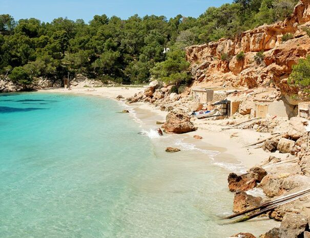 Cala Saladeta – Spectacular secluded cove in Ibiza